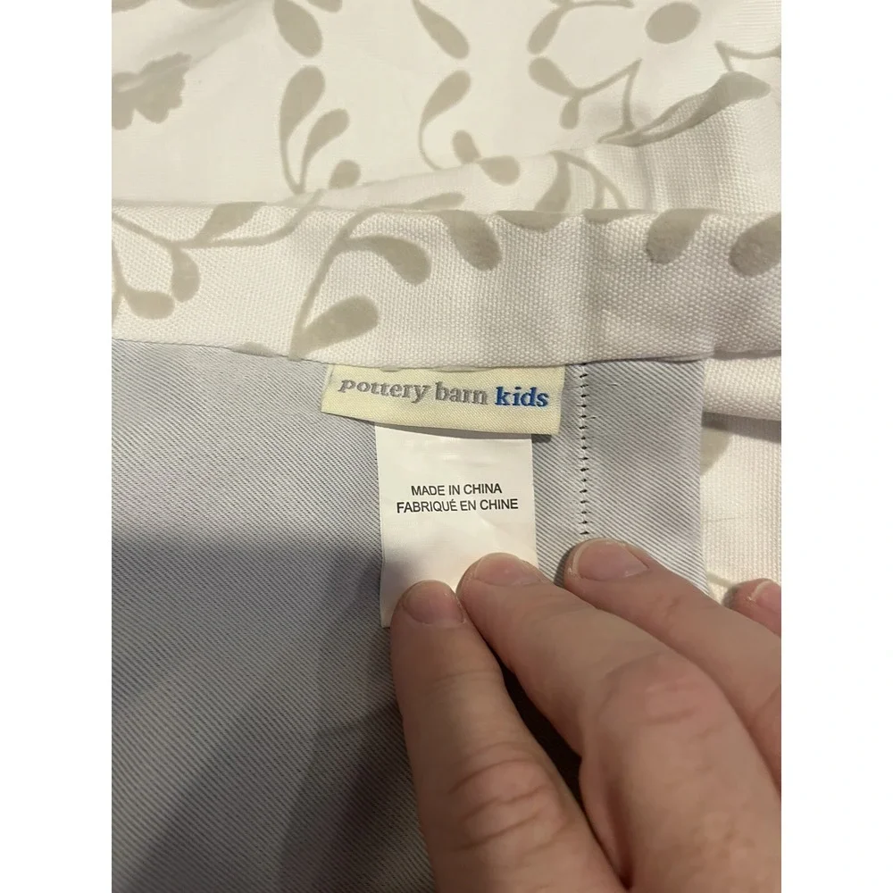 2 Pottery Barn Kids Circle Floral Leaf‎ White Tan Blackout Curtain Panel 44x84